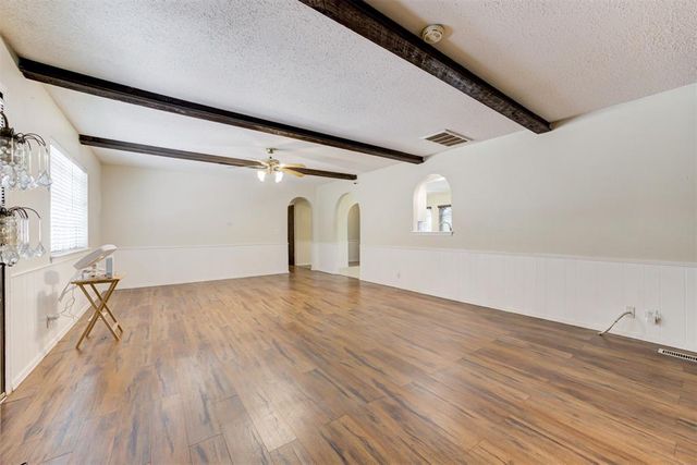 1825 N Oakhill Road, Bethany, OK 73008