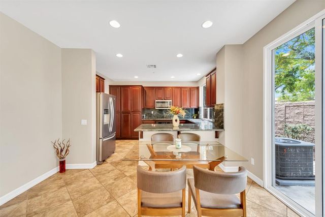 10512 Hollingsworth Way, San Diego, CA 92127