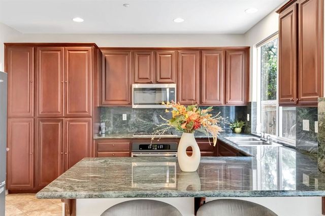 10512 Hollingsworth Way, San Diego, CA 92127