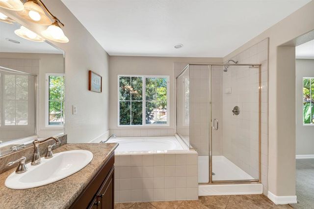 10512 Hollingsworth Way, San Diego, CA 92127