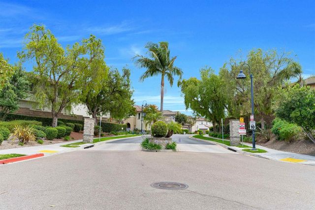 10512 Hollingsworth Way, San Diego, CA 92127