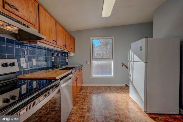 4 ROSANNE LN, Rockville, MD 20851