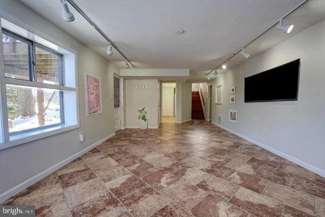 4 ROSANNE LN, Rockville, MD 20851