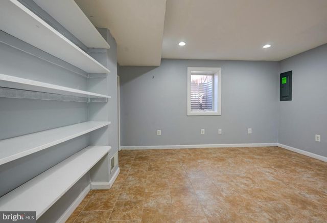 4 ROSANNE LN, Rockville, MD 20851