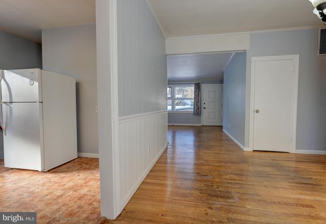 4 ROSANNE LN, Rockville, MD 20851