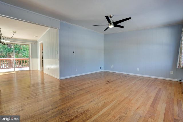 4 ROSANNE LN, Rockville, MD 20851