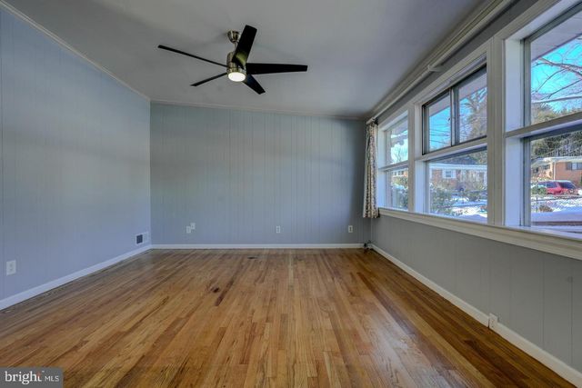 4 ROSANNE LN, Rockville, MD 20851