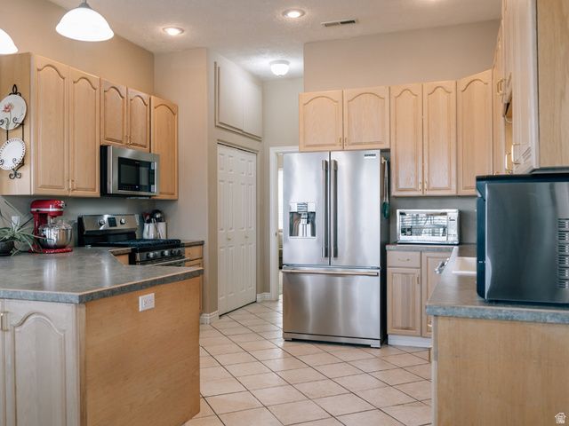 3066 S KINGS COURT LN, Washington, UT 84780