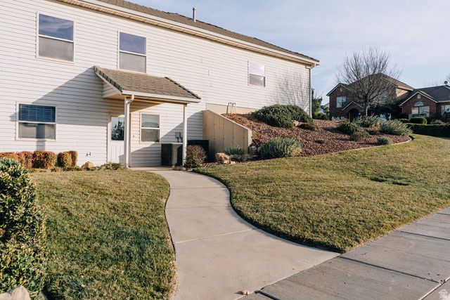 3066 S KINGS COURT LN, Washington, UT 84780