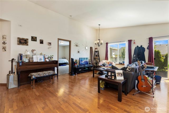 1379 NE Big Berry Loop, Oak Harbor, WA 98277