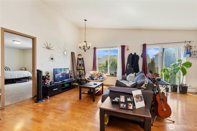 1379 NE Big Berry Loop, Oak Harbor, WA 98277