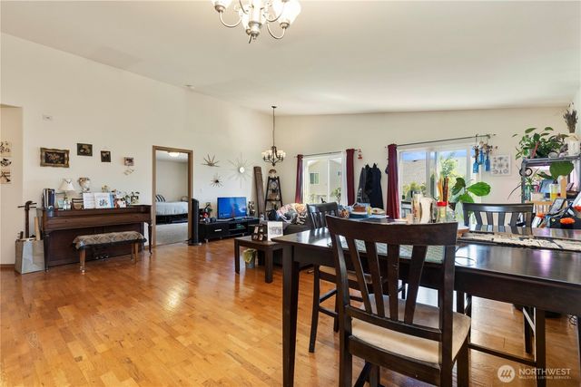 1379 NE Big Berry Loop, Oak Harbor, WA 98277