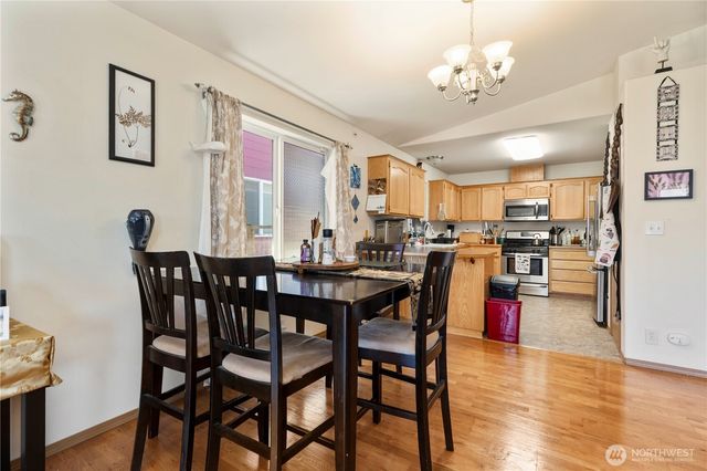 1379 NE Big Berry Loop, Oak Harbor, WA 98277