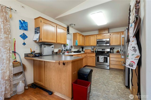1379 NE Big Berry Loop, Oak Harbor, WA 98277