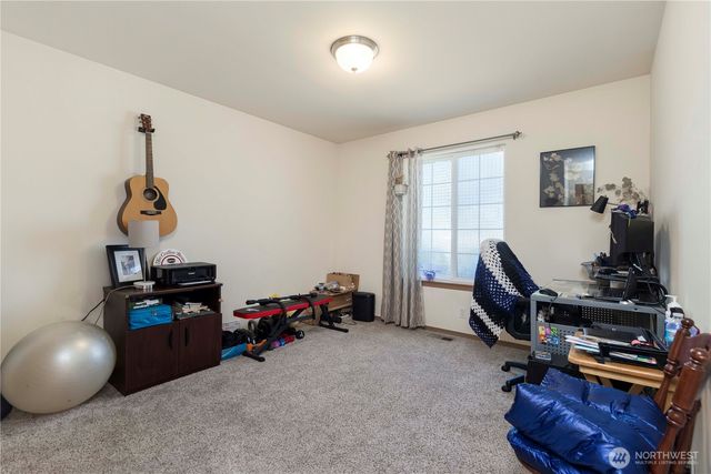 1379 NE Big Berry Loop, Oak Harbor, WA 98277