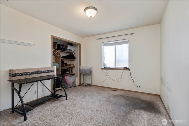 1379 NE Big Berry Loop, Oak Harbor, WA 98277