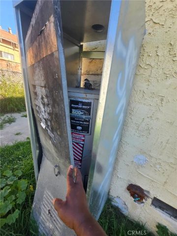 11727 Alabama, Los Angeles, CA 90059