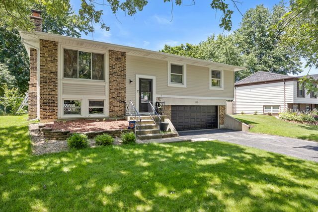 313 Bedford Road, Bolingbrook, IL 60440