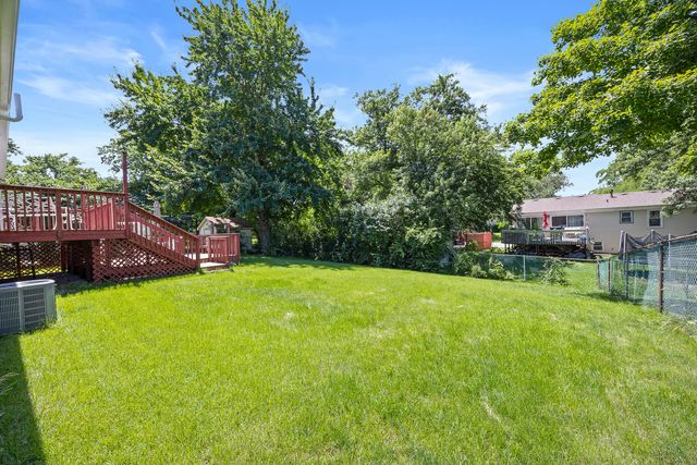 313 Bedford Road, Bolingbrook, IL 60440