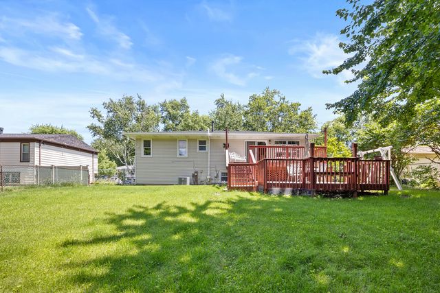 313 Bedford Road, Bolingbrook, IL 60440