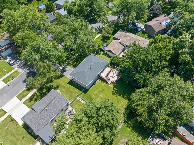313 Bedford Road, Bolingbrook, IL 60440