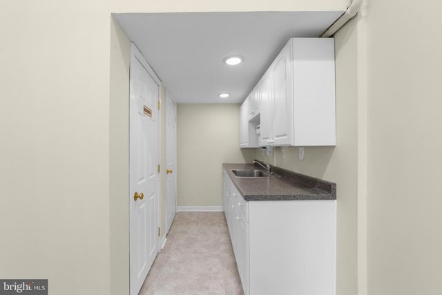 601 BERKLEY ST, Camden, NJ 08103