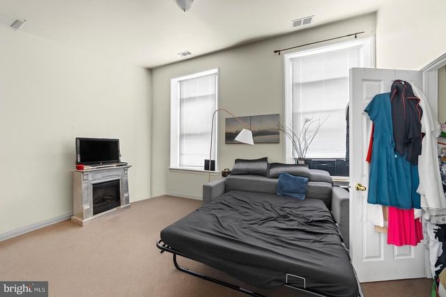 601 BERKLEY ST, Camden, NJ 08103