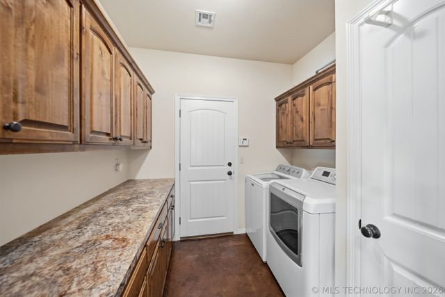 118 Cornerstone Court, Sapulpa, OK 74066