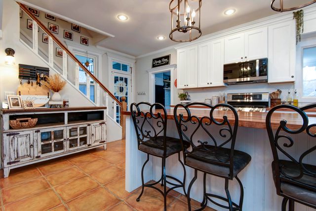 1435 E Walnut Street, Springfield, MO 65802