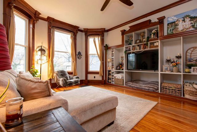 1435 E Walnut Street, Springfield, MO 65802