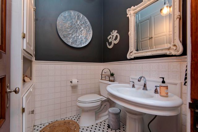 1435 E Walnut Street, Springfield, MO 65802