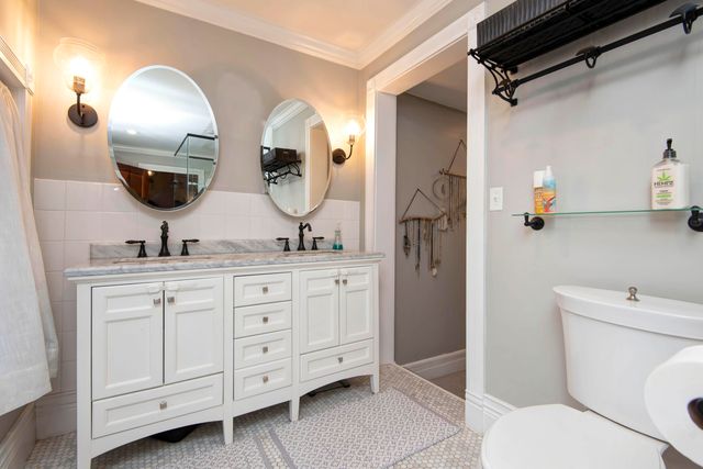 1435 E Walnut Street, Springfield, MO 65802