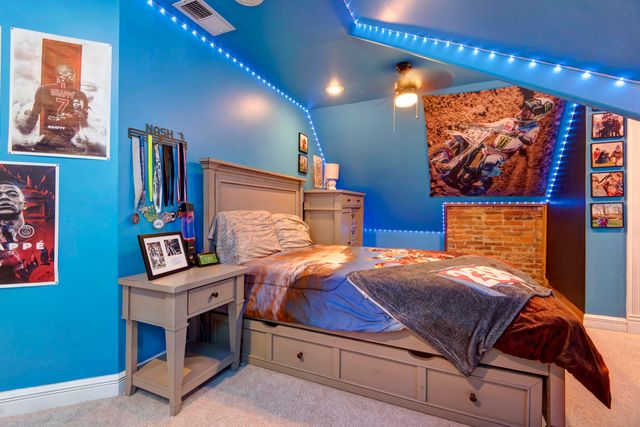 1435 E Walnut Street, Springfield, MO 65802