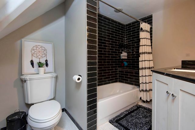 1435 E Walnut Street, Springfield, MO 65802