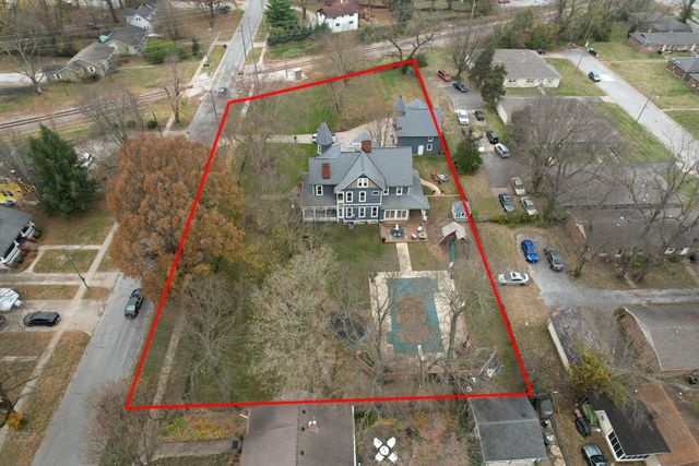 1435 E Walnut Street, Springfield, MO 65802