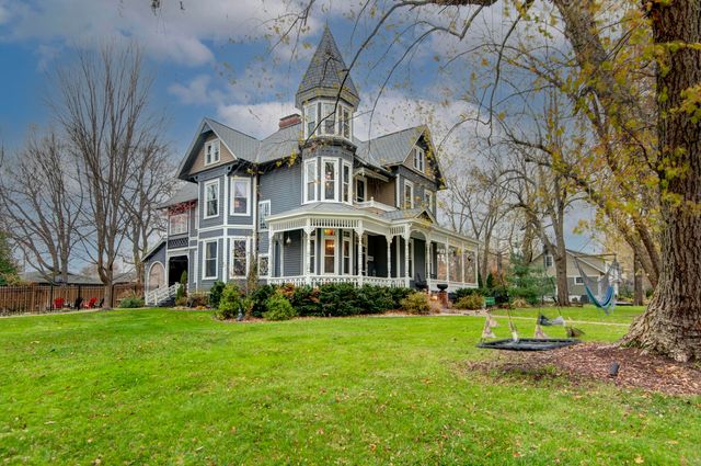 1435 E Walnut Street, Springfield, MO 65802