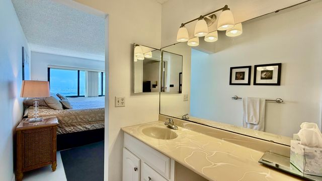 4200 N Hwy A1a 614, Fort Pierce, FL 34949