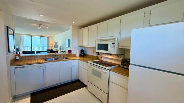 4200 N Hwy A1a 614, Fort Pierce, FL 34949