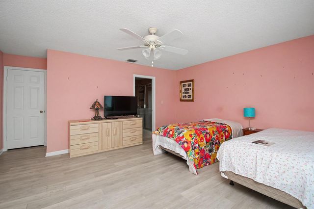 7986 Palacio Del Mar Drive, Boca Raton, FL 33433