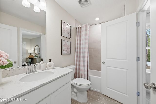 2252 WINDWARD CAY Lane, Middleburg, FL 32068