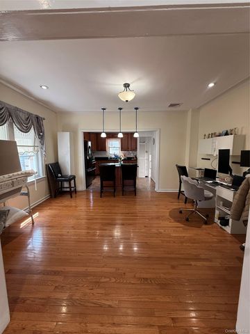 94-46 226th Street, Floral Park, NY 11001