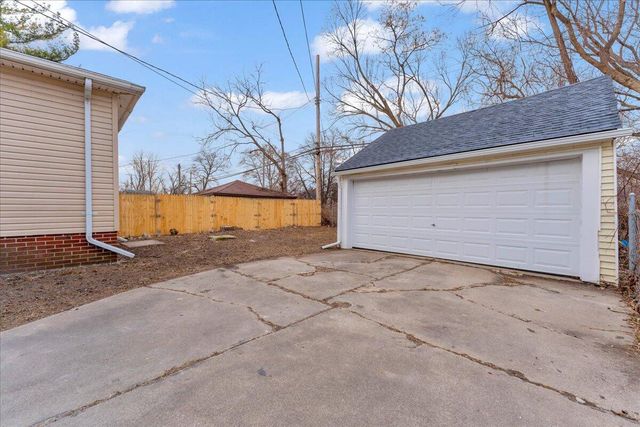 15213 Mettetal Street, Detroit, MI 48227