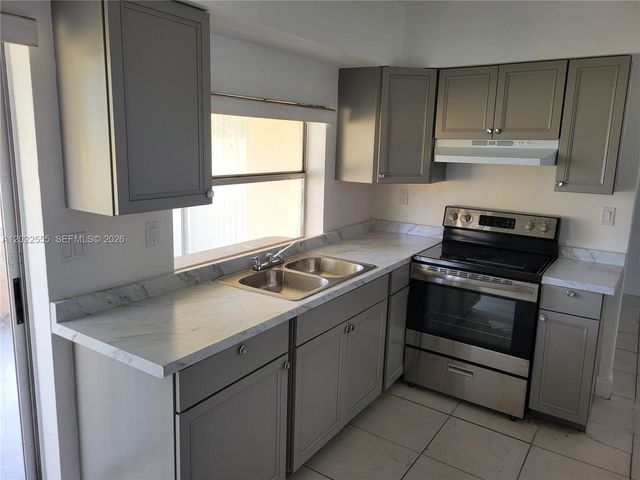 8300 NW 26th Pl 0, Sunrise, FL 33322