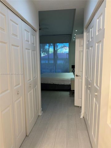 3001 NE 185th St 123, Aventura, FL 33180