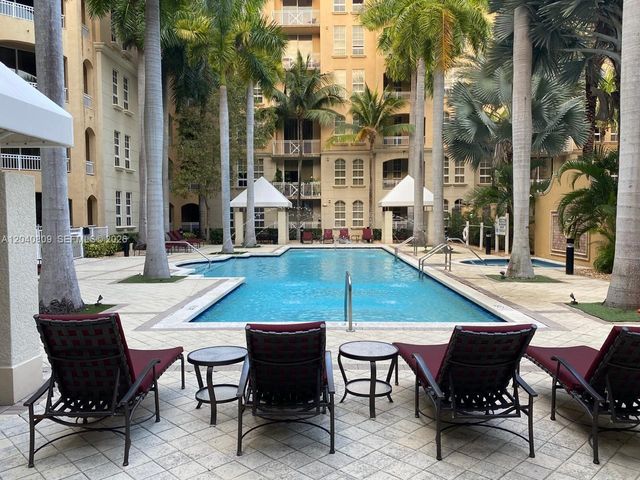 3001 NE 185th St 123, Aventura, FL 33180