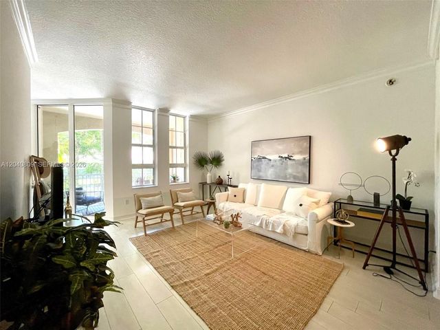 3001 NE 185th St 123, Aventura, FL 33180