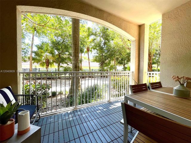 3001 NE 185th St 123, Aventura, FL 33180