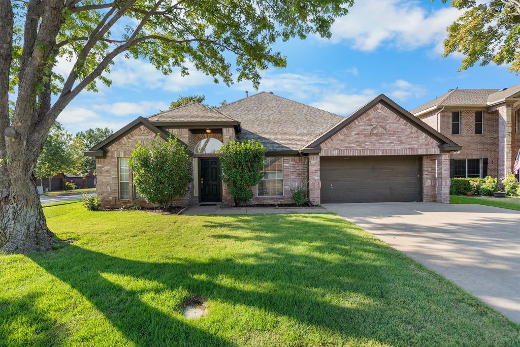 1718 Falcon Drive, Corinth, TX 76210 — exterior