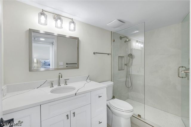 6101 Pelican Bay BLVD 305, Naples, FL 34108