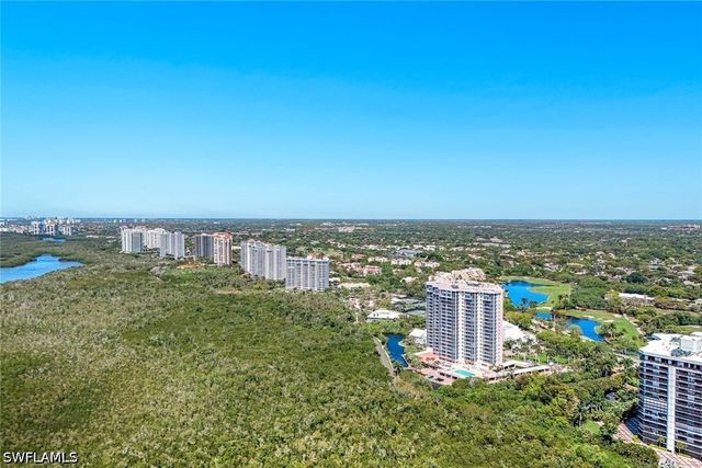 6101 Pelican Bay BLVD 305, Naples, FL 34108